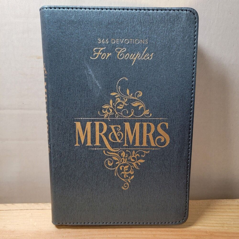 BOOK Mr. & Mrs. 366 Devotions for Couples - in LuxLeather - Leather Bound NEW